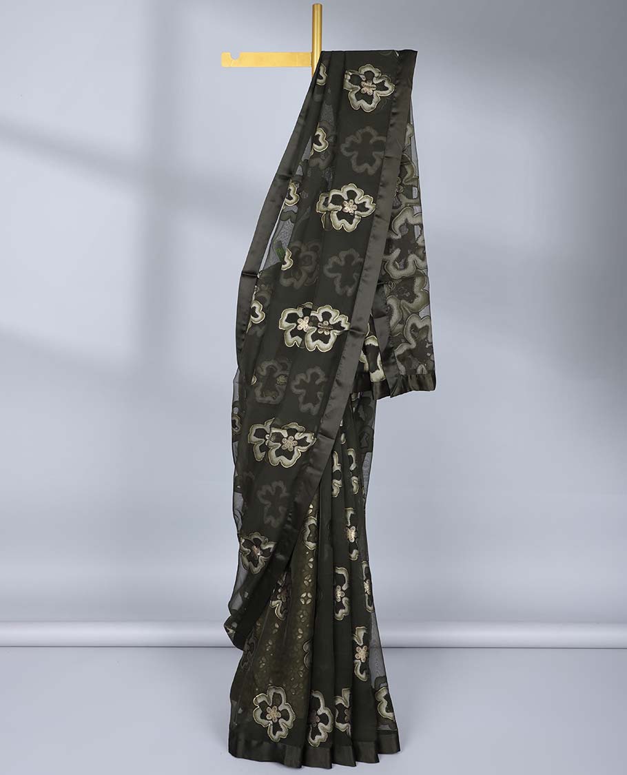 Green five-petal floral motifs printed casual wear saree, plain border