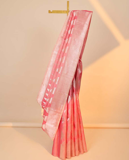 Pink geometric patterned Kanchipuram designer silksaree, bavanji border & seppu rekku pallu