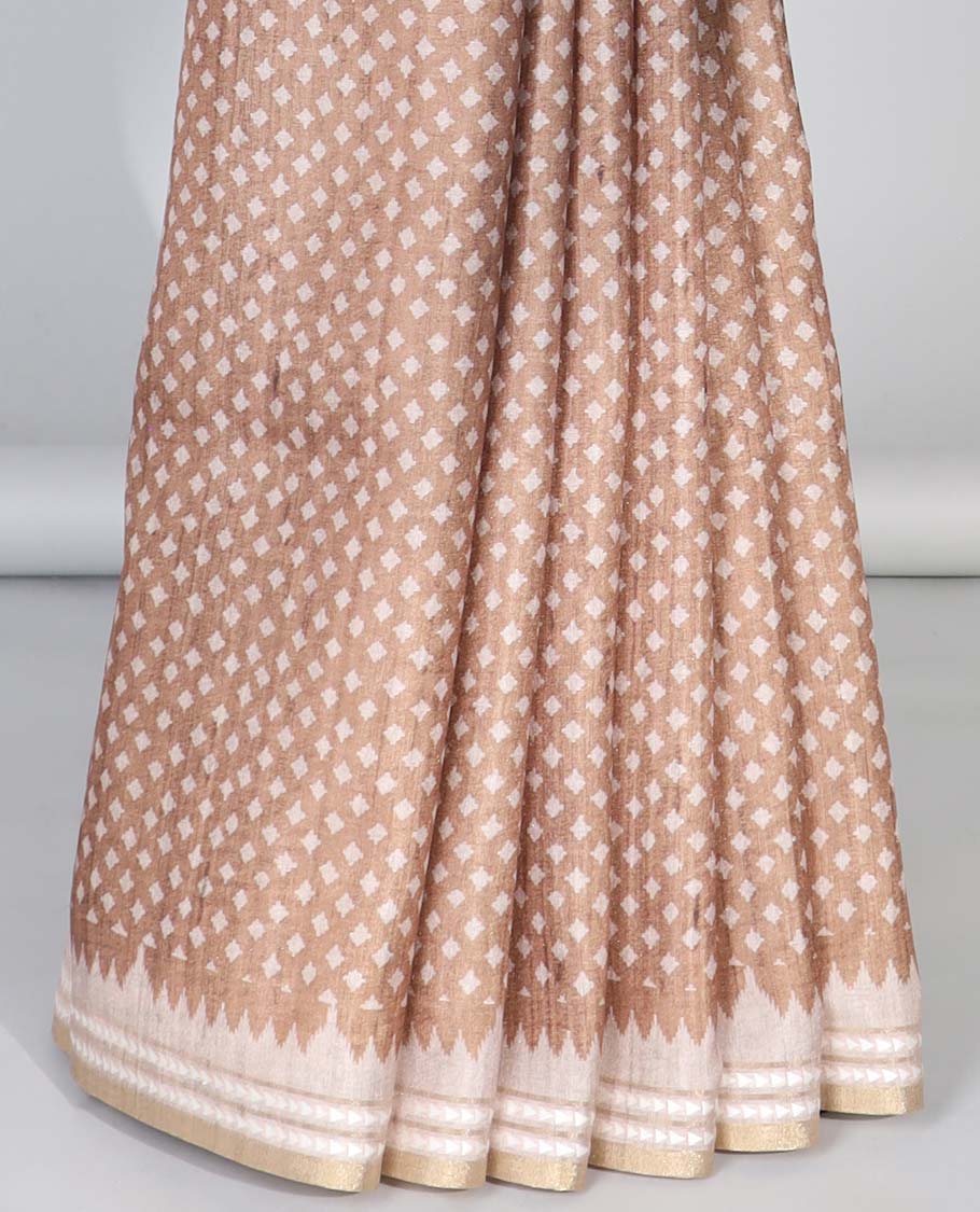 Grey diamond motifs semi-banaras art tussar saree, contrast vidarbha border & striped pallu