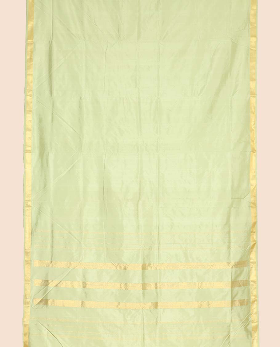 Green plain design ten-yard saree, zari border of muthu designs & pallu of zari designs