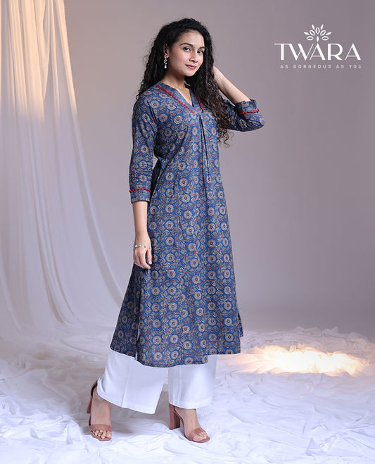 Twara blue floral printed v-neck 3/4th-sleeve below-knee straight-cut kurti
