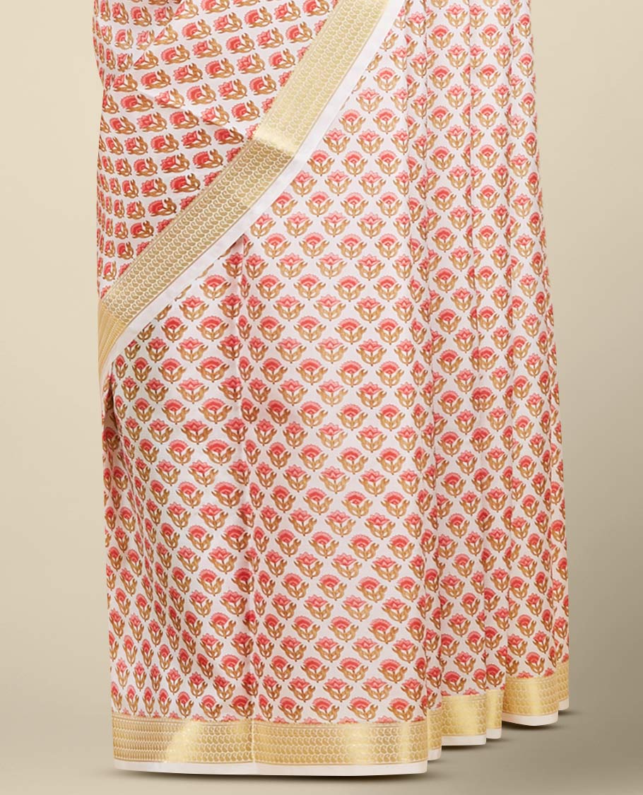 Cream floral motifs printed silk saree, paisley motifs zari border