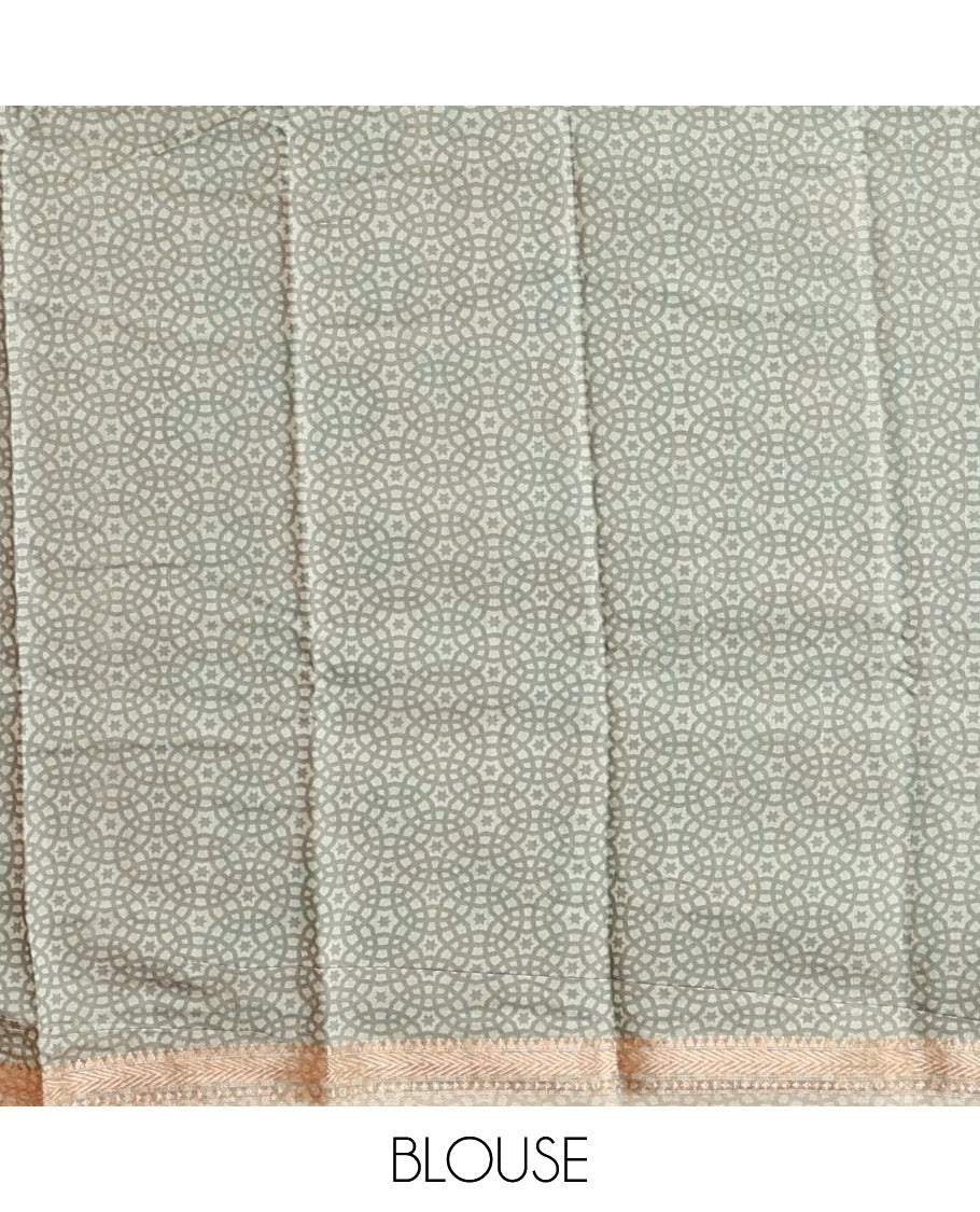 Grey Kanchi Cotton Saree, Embellished with Floral Print All Over Its Body, Complemented by Contrast Traditional Border, Pallu of Floral Designs, and Paired with a Matching Blouse