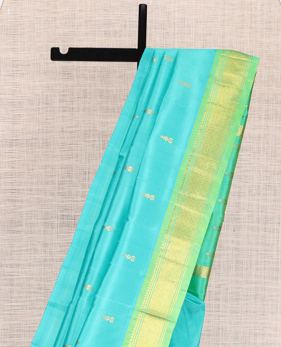 Blue Contrast Woven Kanchipuram Silk Saree