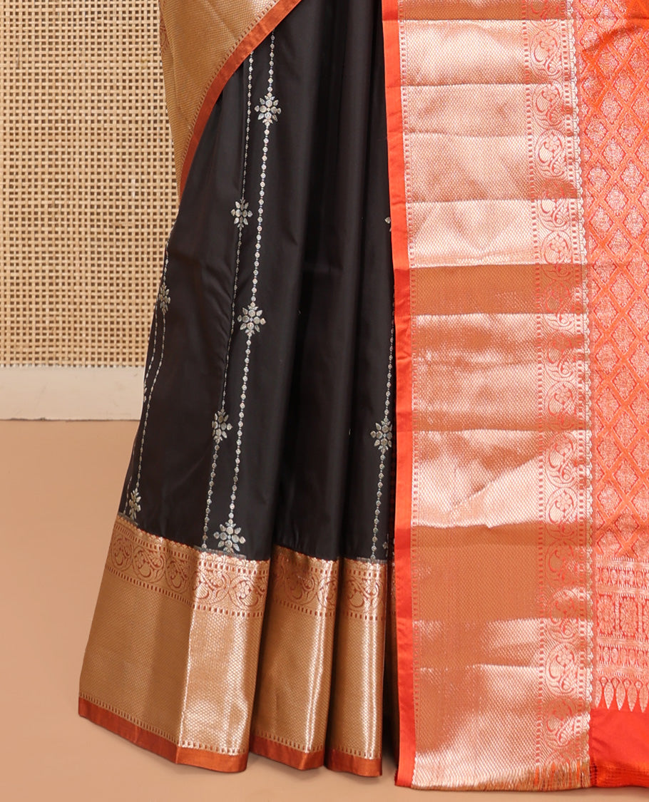 Black Budget Silk Saree, Bedecked with Zari Designs, Complemented by a Contrast Traditional Zari Border, Grand Jaal Pallu, and Contrast Blouse