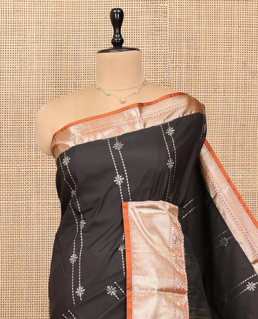 Black Budget Silk Saree, Bedecked with Zari Designs, Complemented by a Contrast Traditional Zari Border, Grand Jaal Pallu, and Contrast Blouse