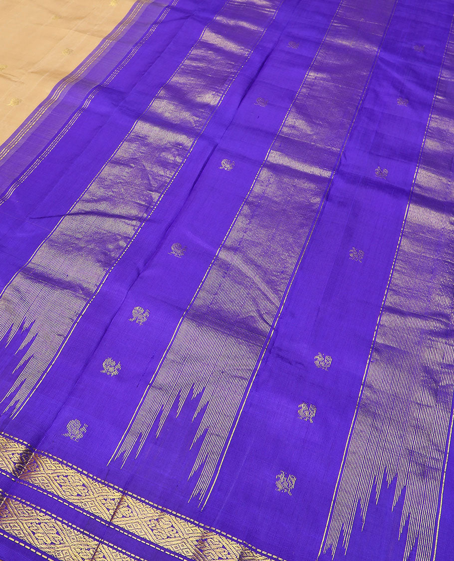 Sandal zari buttas Kanchipuram silk saree, contrast thazampoo rekku border of thread mayil and rettai pettu zari designs, and zari design pallu