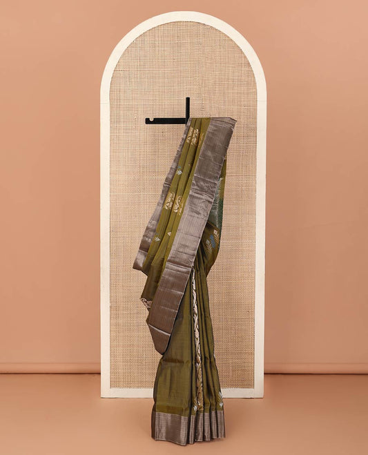 Green zari buttas and zari design Uppada saree, bavanji border, and contrast traditional zari pallu