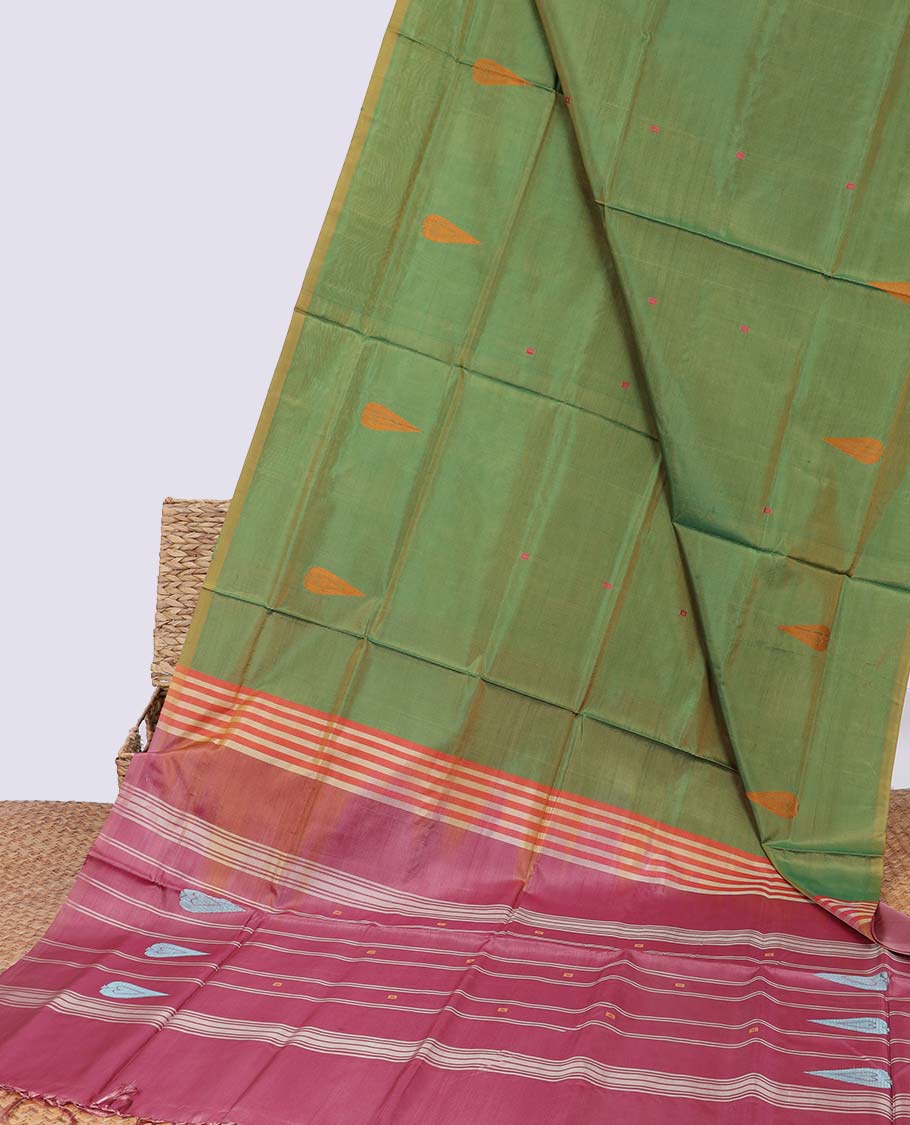 Borderless green floral motifs banana pith saree & striped with floral motifs pallu