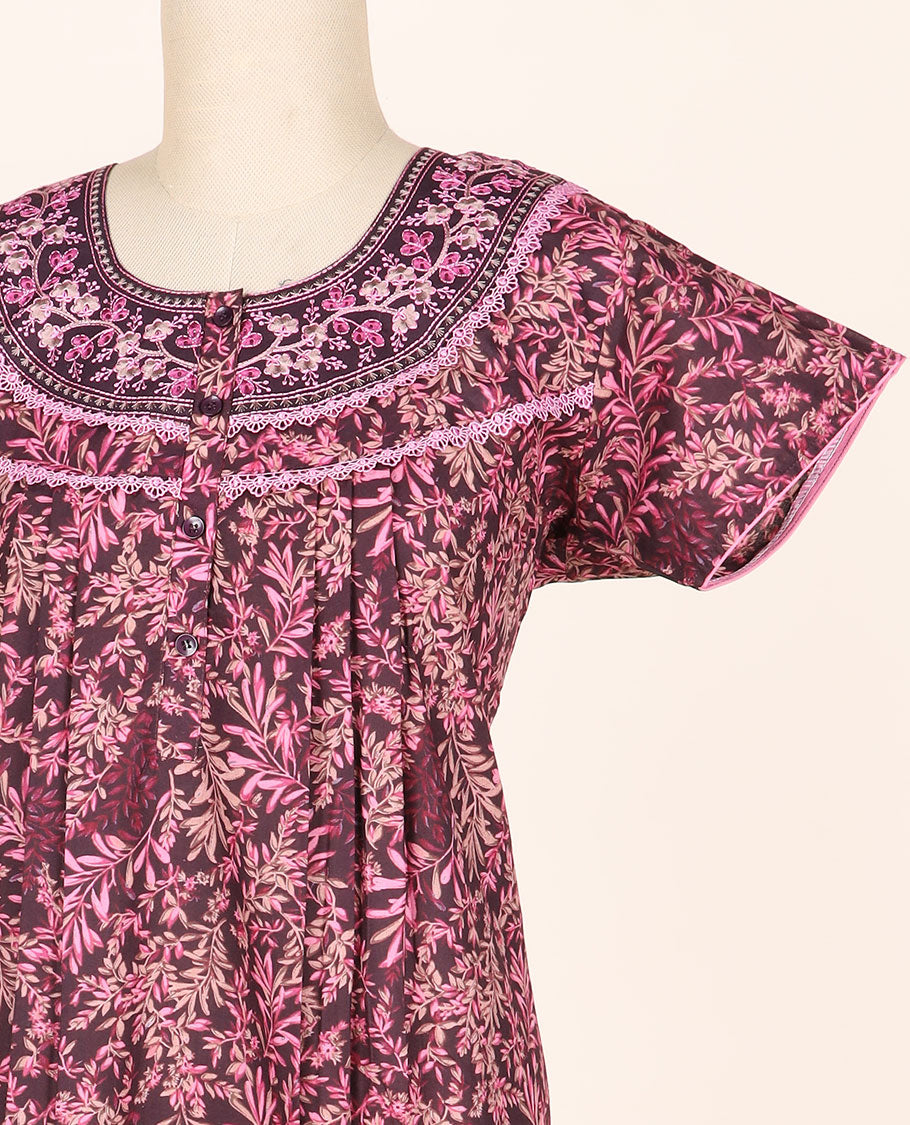 Maroon floral printed & lace work round-neck half-sleeve nighty
