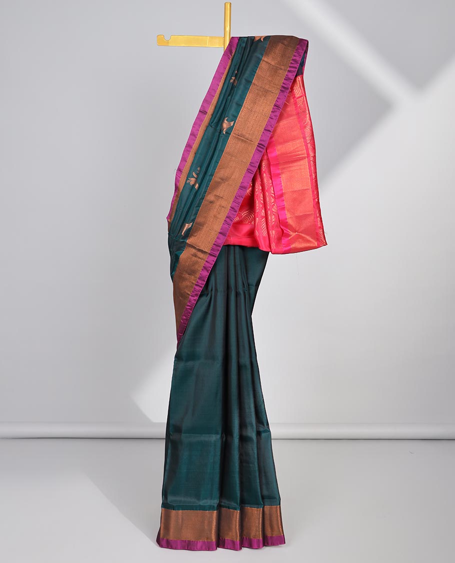 Green zari buttas uppada saree, contrast plain border & jaal pallu