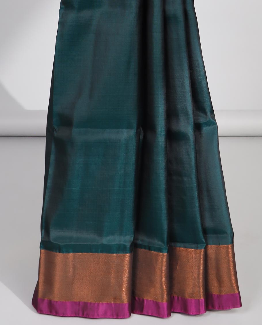 Green zari buttas uppada saree, contrast plain border & jaal pallu