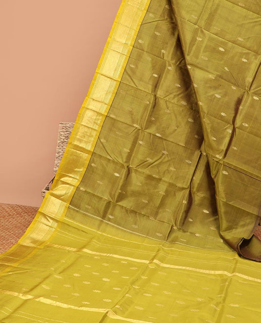 Green zari buttas Kanchipuram silk saree, contrast border of panner sombu, banaras, Muthu & mayil kann designs