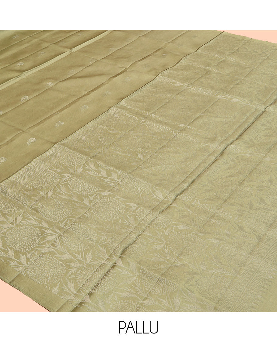 Green Mayuri Soft Silk Saree, Subtly Sparkled with Buttas, Subtle Floral Motif Border, Pallu of Floral Designs, and a Matching Blouse
