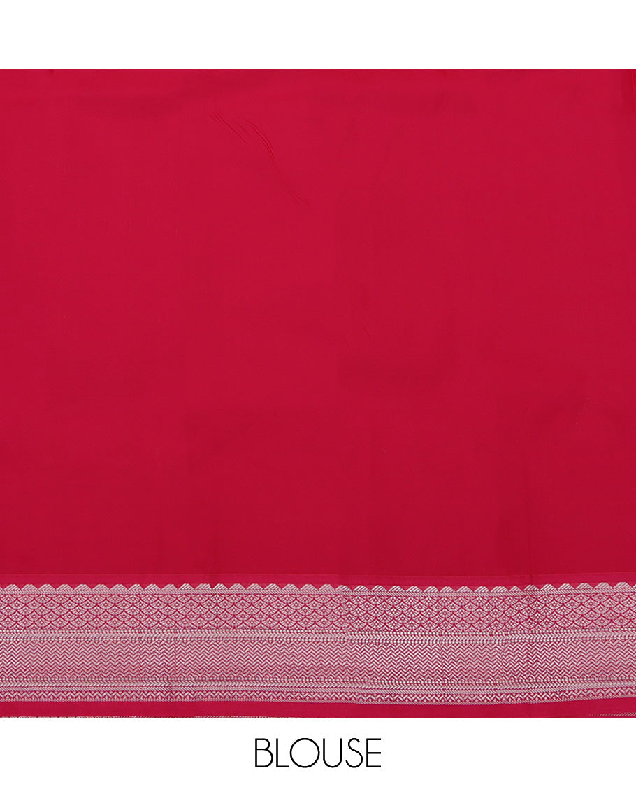 Green Budget Silk Saree, Spotlighted by Zari Butta Enclosed Checks On Its Body, Complemented by Contrast Traditional Zari Designs Woven Border, Grand Pallu and Paired with a Contrast Blouse