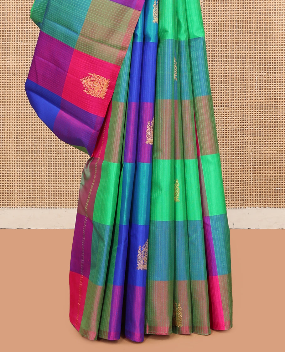Borderless Multi-Color Palum Pazhamum Checked Kanchipuram Silk Saree, Adorned with Zari Buttas, Complemented by a Contrast Butta Enclosed Checked Pallu, and a Contrast Blouse