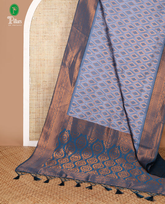 Grey diamond zari thread weaving mulberry silk saree with contrast traditional border & brocade rich weaving pallu along with butta design blouse