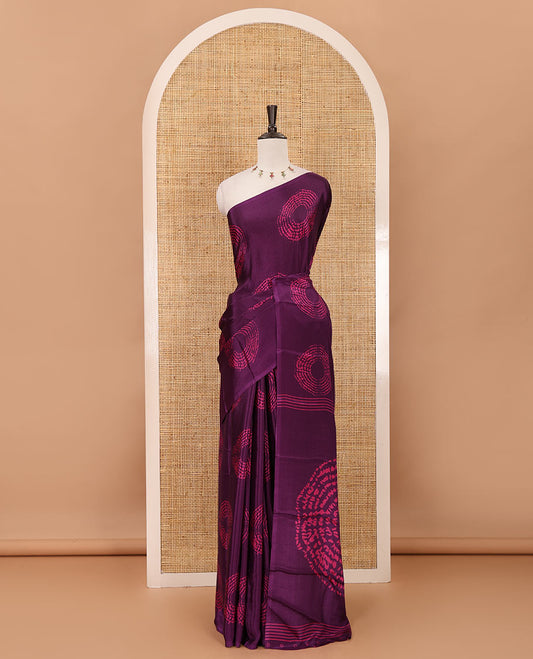 Borderless purple Shibori-style circle motifs printed Turkey crepe saree, Shibori printed pallu & small buttas printed blouse