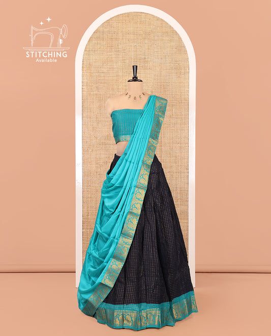 Green-Black Sungudi Cotton Half-Saree Set, Adorned with Zari-Checked Skirt, Contrast Peacock Border, Contrast Blouse, and Syska Georgette Dupatta