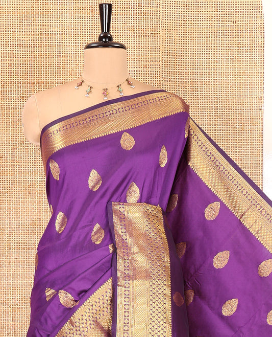 Purple Art Silk Saree, Spotlighted with Zari Buttas, Traditional Border, Intricate Pallu, a Matching Blouse