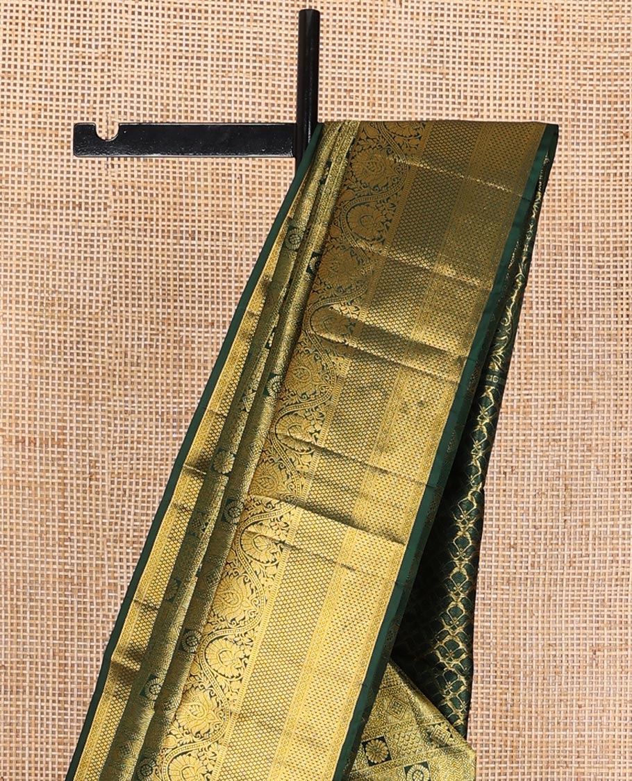 Green jacquard kanchipuram wedding silk saree, zari border of thilakam,muthu,kodi visiry,mayil kann,diamond & ara maadam & jaal pallu