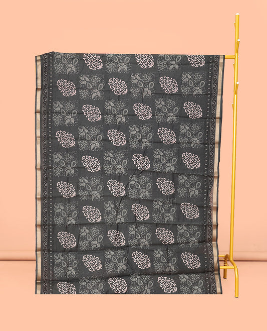 Grey Mul Mul Cotton Saree, Enthralled with a Floral-Paisley Print, a Subtle Border, a Geometric-Printed Pallu, and a Matching Blouse