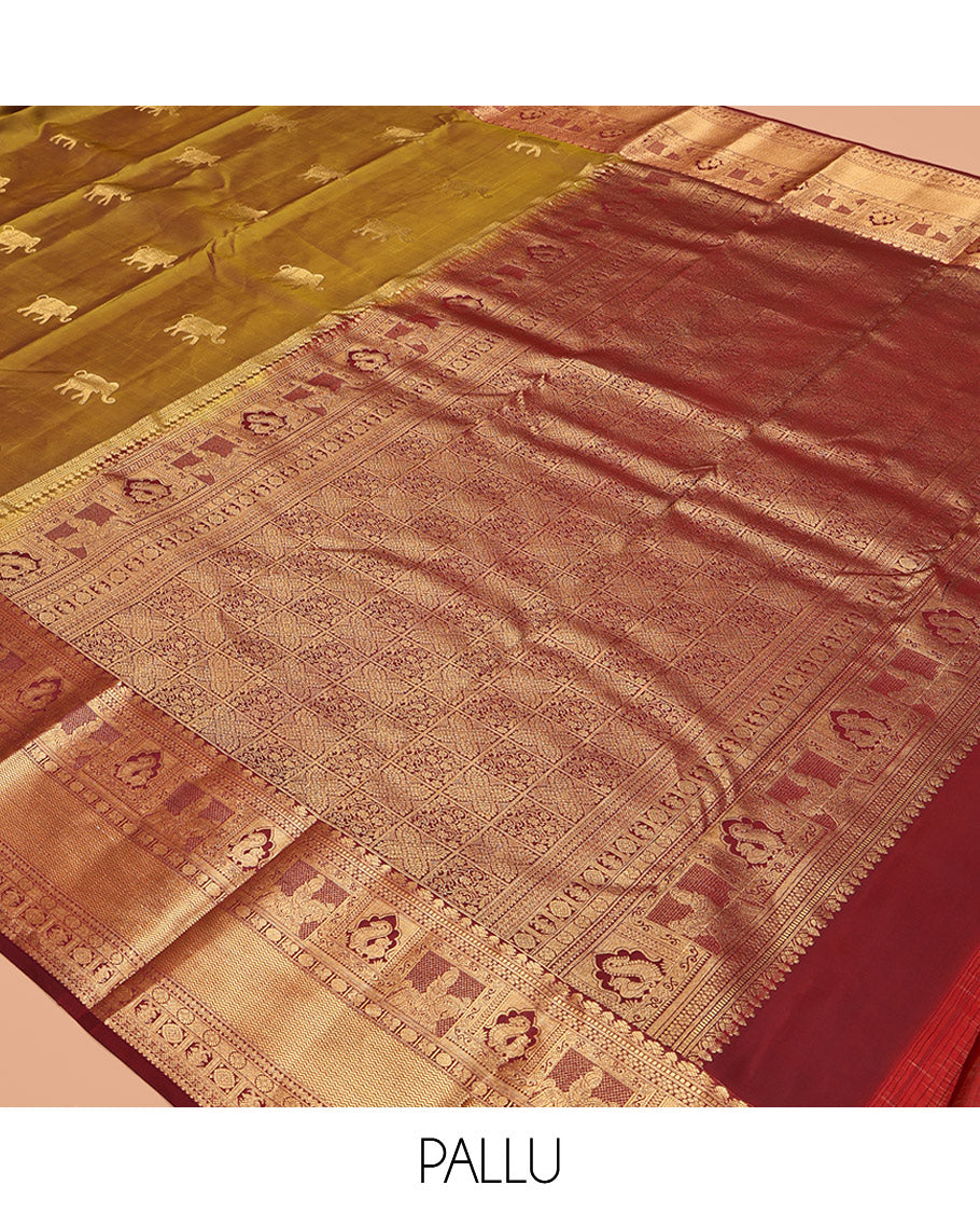 Green Yaanai-Buttas Vasundhara Lite-Silk Mix Saree, Complemented by a Contrast Border of Kuthirai, Annam, Rudraksham, Iruthalai Pakshi, and Vanki, Grand Pallu, and a Contrast Blouse
