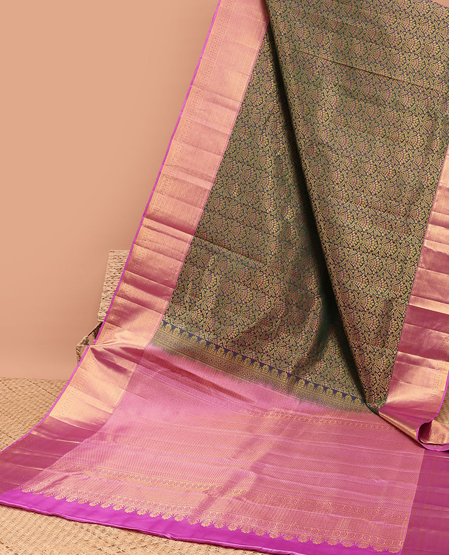 Green jacquard kancheepuram silk saree with contrast zari design border & checked, floral design pallu