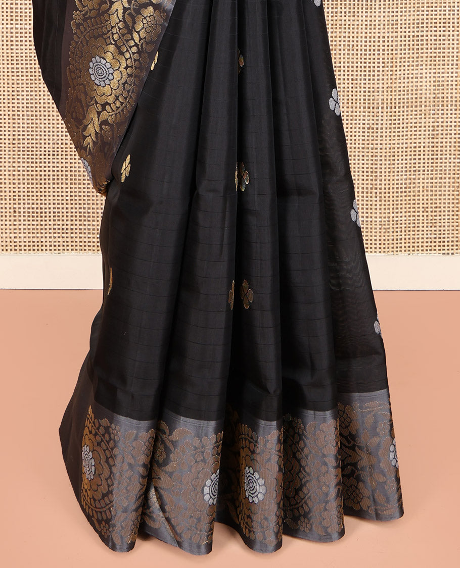 Black Mayuri Lite Silk Mix Saree, Embellished with Buttas, Complemented by Contrast Floral Design Border, Intricate Design Pallu, and Contrast Blouse
