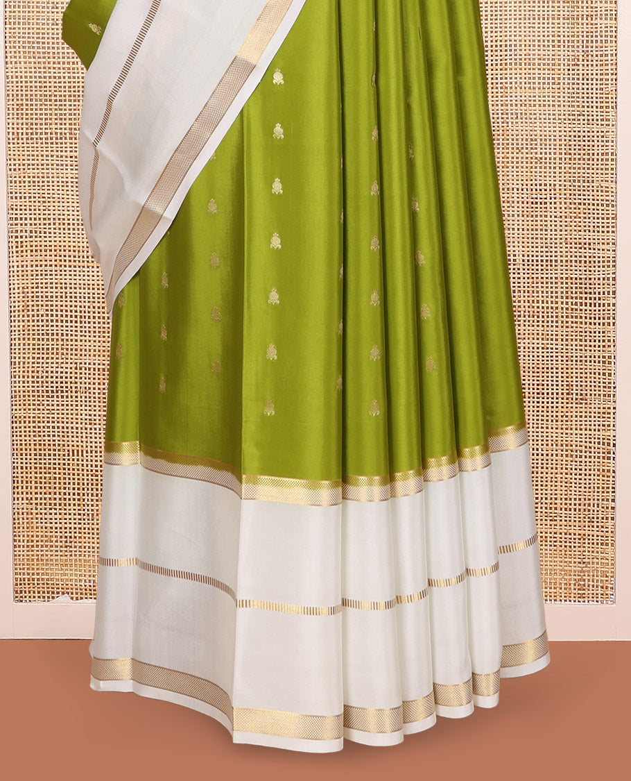 Green Mysore Silk Saree, Finely Crafted with Zari Buttas, Complemented by a Contrast Traditional Zari Border, Grand Temple Pallu, and a Contrast Blouse