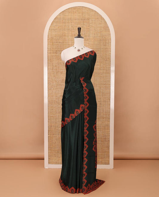 Green plain design turkey crepe saree, triangle motif printed border, leaf-like shape printed pallu & printed blouse