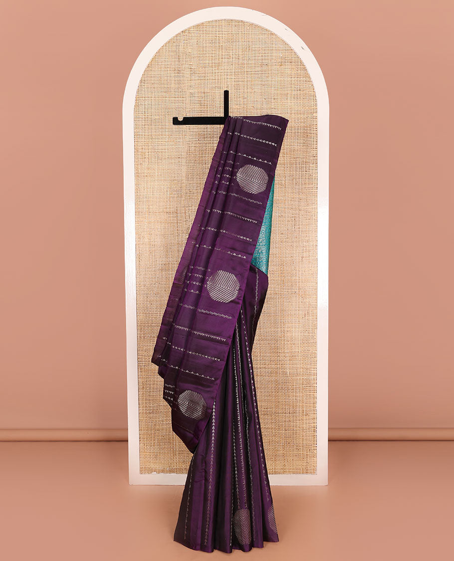 Borderless purple geometric patterned Kanchipuram silk saree, contrast pallu of temple designs