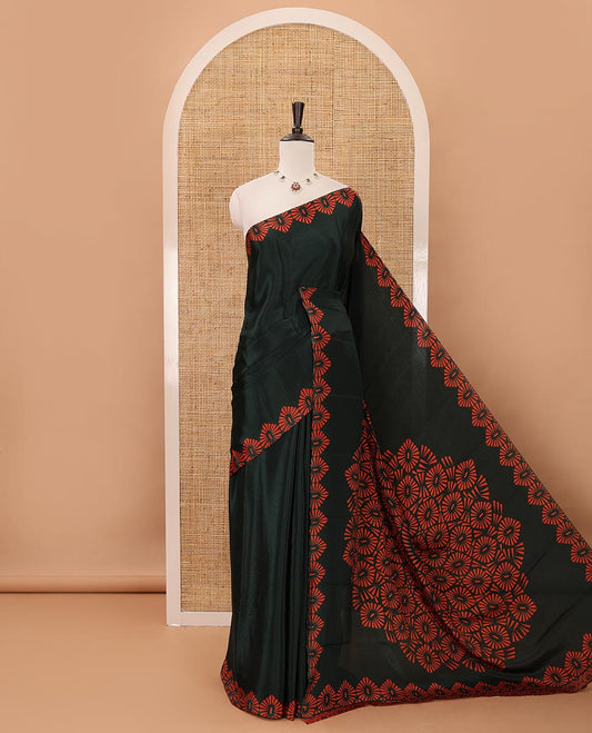 Green plain design turkey crepe saree, triangle motif printed border, leaf-like shape printed pallu & printed blouse