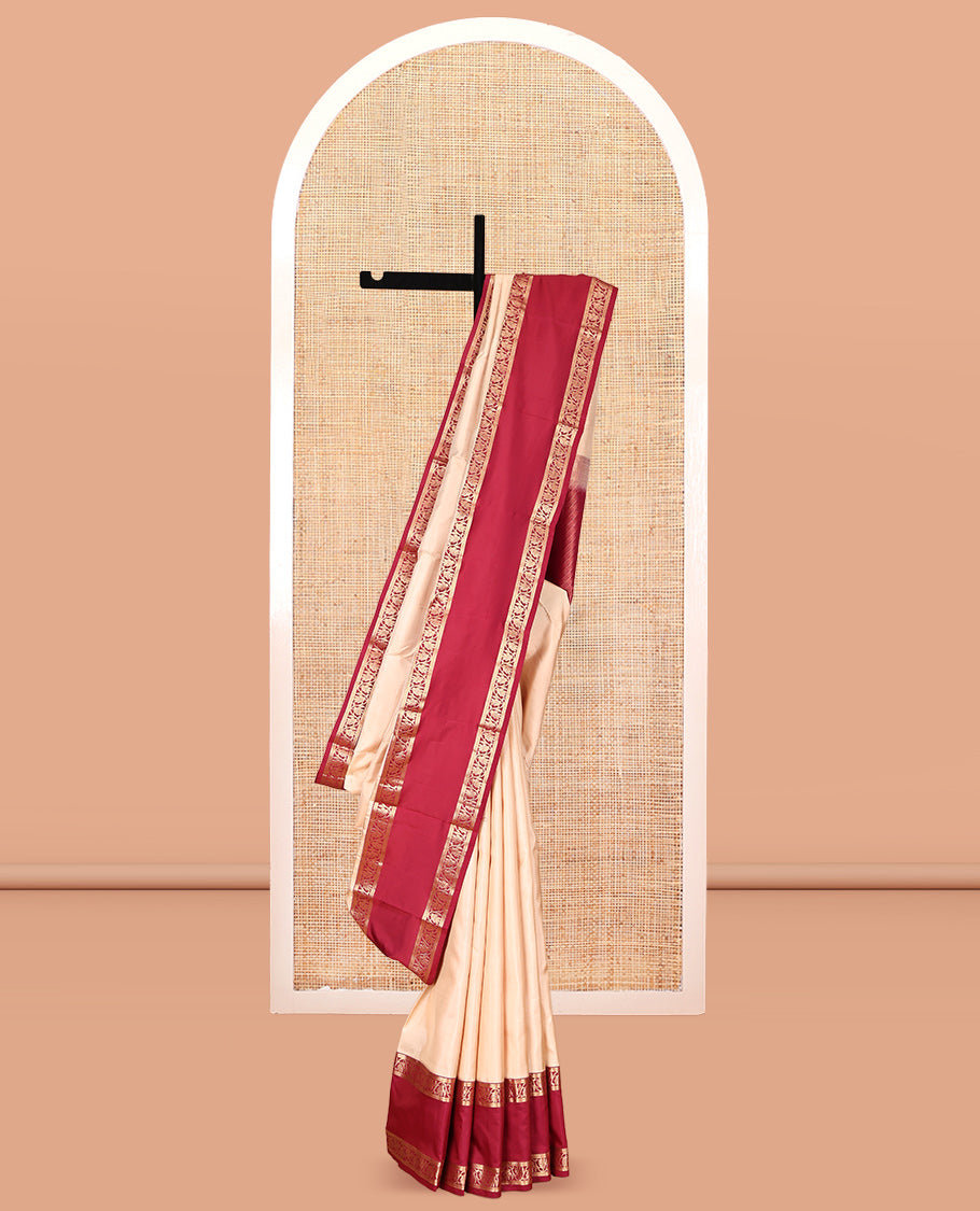 Sandal Plain Kanchipuram Silk Saree, a Contrast Rettai Pettu Border of Kodi Visiry Designs, Intricate Pallu, and a Contrast Blouse