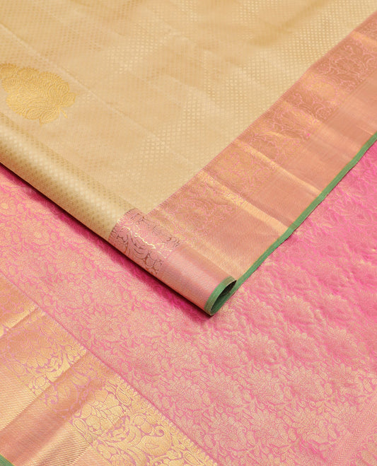 Sandal leaf jaal design silk saree with contrast border of thilakam mokku, banaras design & floral design pallu