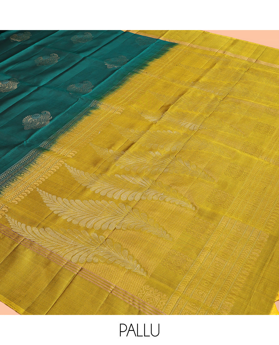 Green Mayuri Lite Silk Mix Saree, Accentuated with Zari Buttas All Over Its Body, Complemented by a Contrast Border, Pallu of Intricate Designs, and Paired with a Contrast Blouse