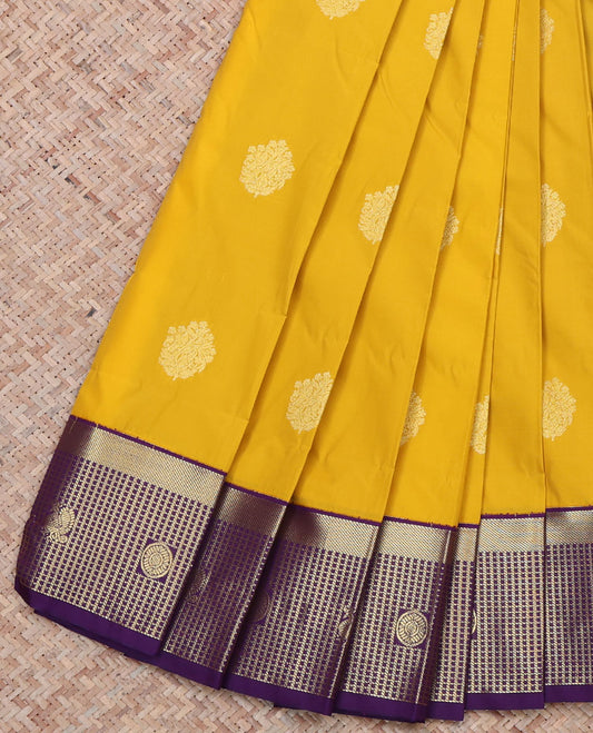 Yellow Budget Silk Saree, Woven with Floral Buttas All Over Its Body, Complemented by a Contrast Traditional Zari Design Border, Pallu Features Jaal Designs, and Paired with a Contrast Blouse