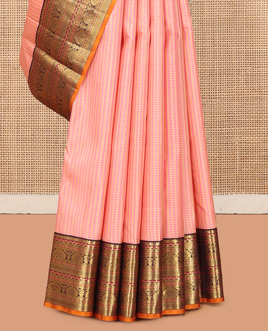 Pink Kasa-Kasa Checked Kanchipuram Silk Saree, Adorned with Zari Buttas, Complemented by a Contrast Border of Rekku, Muthu, Thilakam, Kamalam, and Mayil Kann Designs, Grand Pallu, and a Contrast Blouse