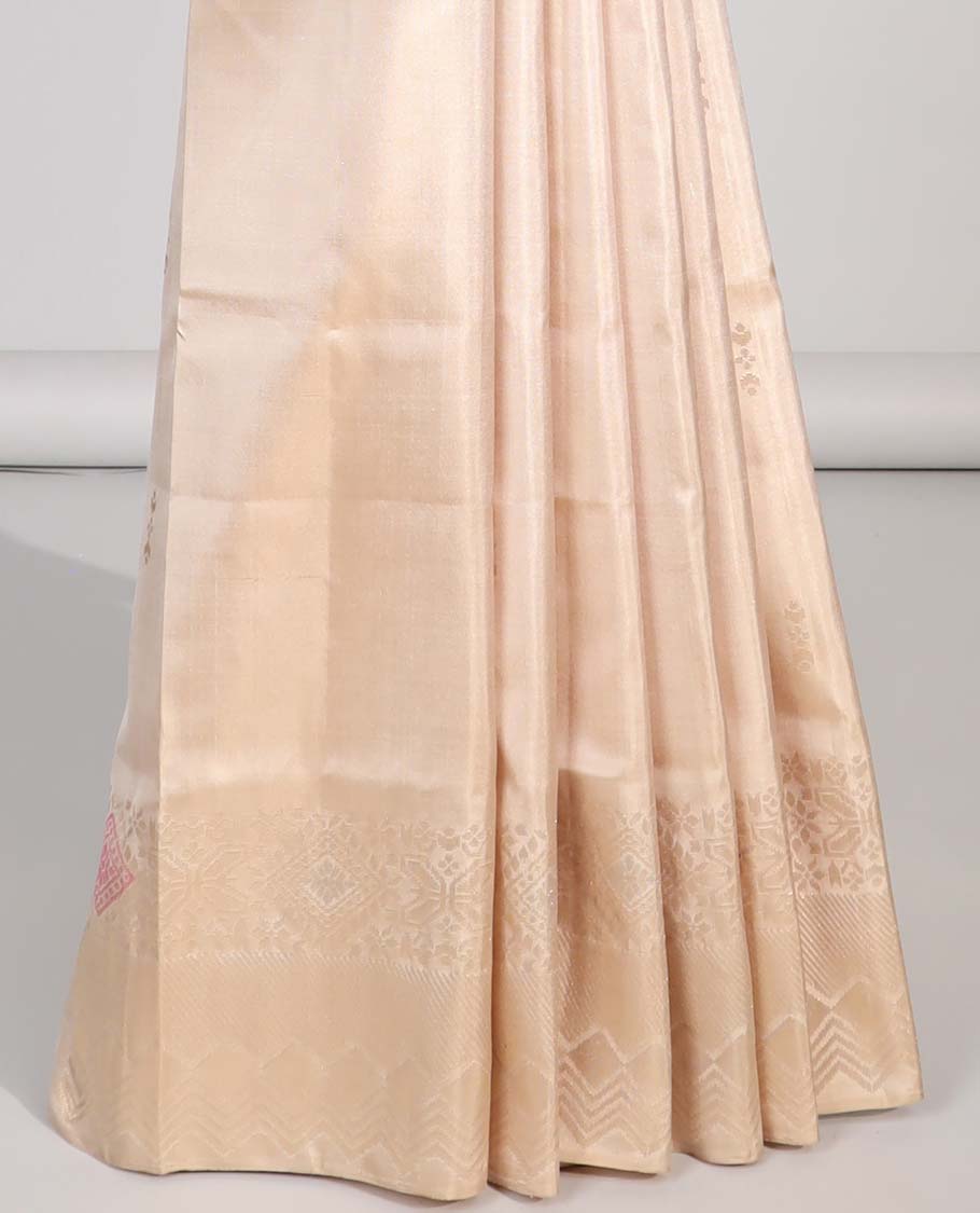 Cream small buttas soft silk saree with self zari design border & pallu of argyle pattern