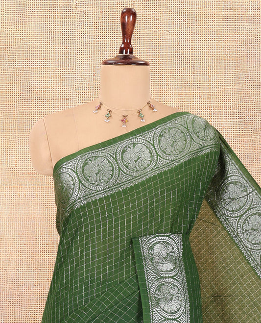 Green Zari Checked Sungudi Cotton Saree, a Zari Peacock Motif Border, Checked Pallu, and Matching Blouse