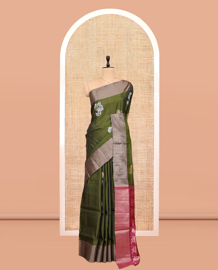 Green Uppada Saree, Enthralled with Hibiscus Floral Buttas, a Bavanji Border, Contrast Intricate Pallu, and a Contrast Blouse