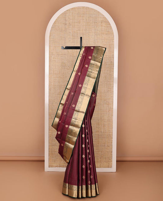Maroon zari design silk saree, contrast border of thilakam mokku,muthu & kodi visiry design & jaal pallu
