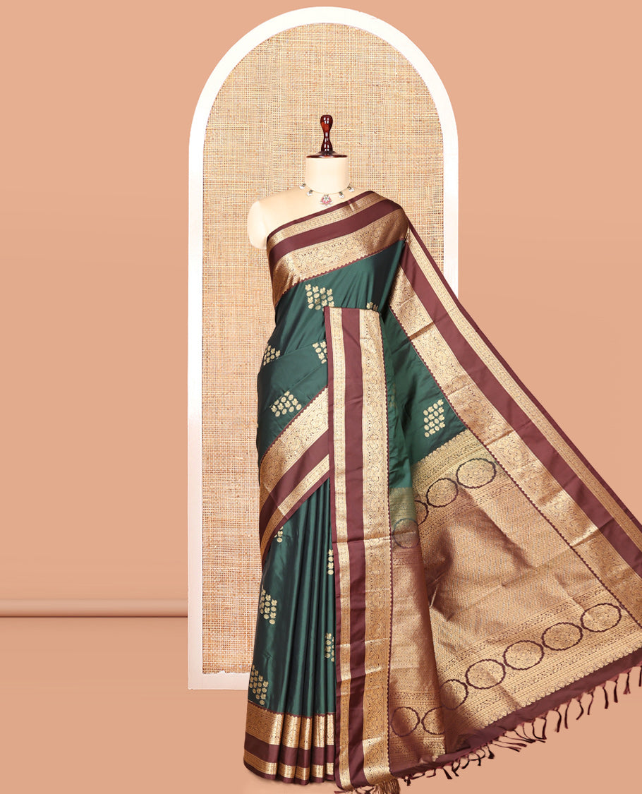 Green Budget Silk Saree Features Buttas, Contrast Rettai Pettu Border, Grand Pallu, Contrast Blouse