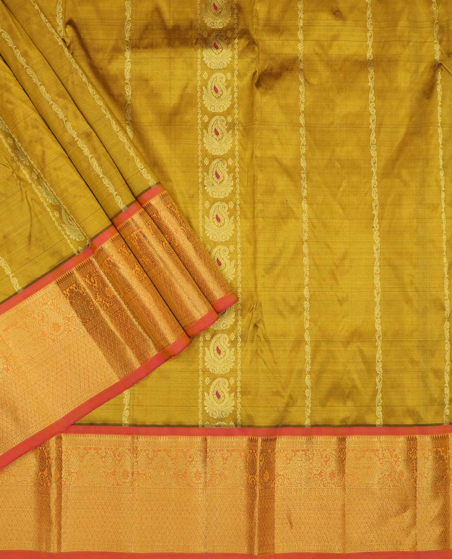 Green puresilk halfsaree, zari design skirt, contrast blouse, and border features rekku, diamond, arumbu manga, jaal design, and floral design dhavani