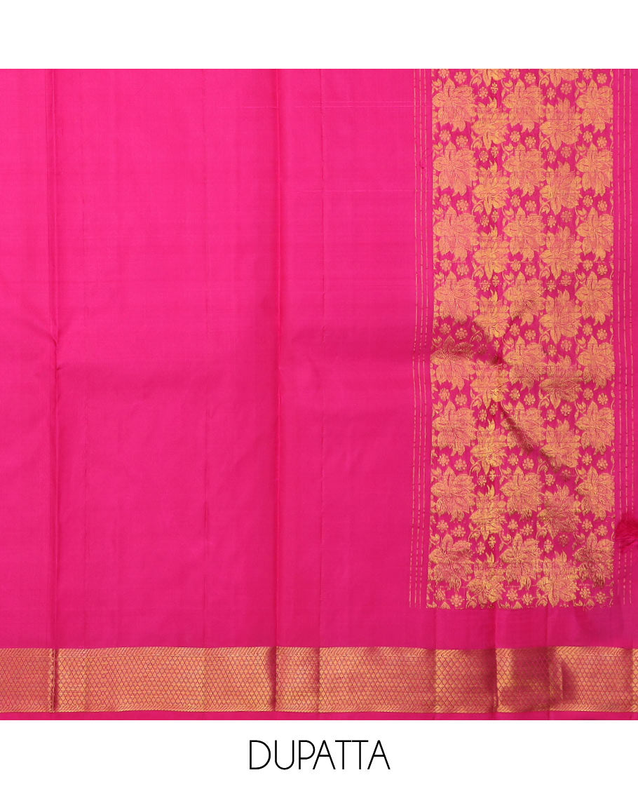 Green puresilk halfsaree, zari design skirt, contrast blouse, and border features rekku, diamond, arumbu manga, jaal design, and floral design dhavani