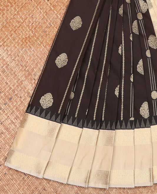 Brown Budget Silk Saree, Enlivened with Zari Buttas on Its Body, Complemented by a Contrast Traditional Zari Design Rettai Pettu Border, Sparsely Sparkled Pallu, and Paired with a Contrast Blouse