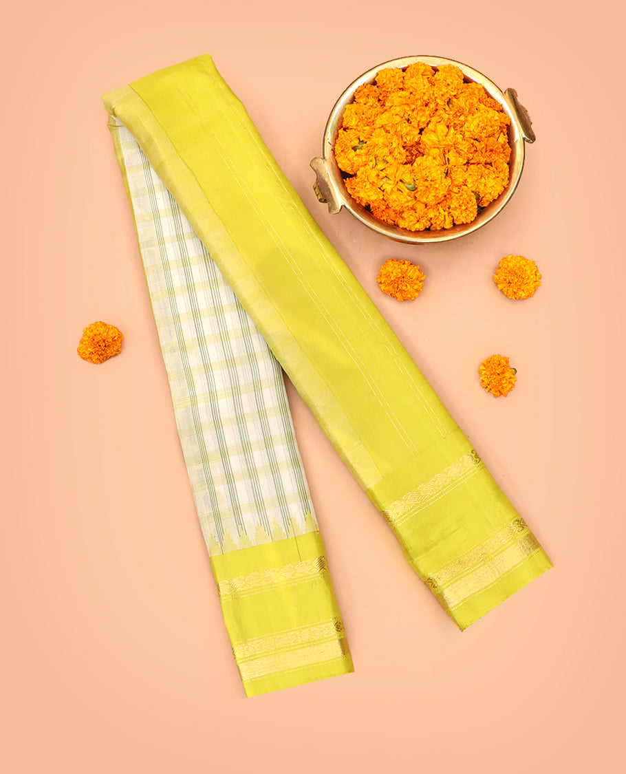 Leaf Green Gadwal Silk Saree