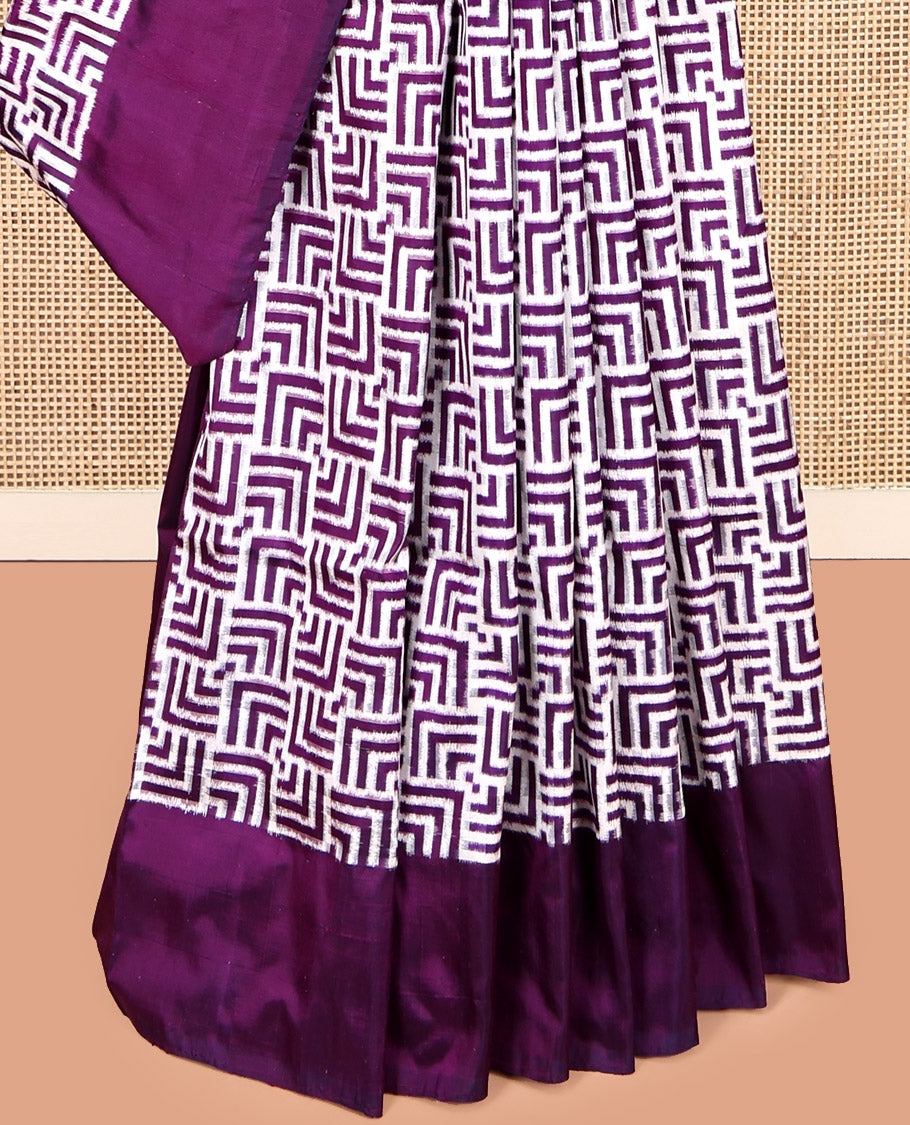 Purple Pochampally Ikat Saree Features Maze-Like Patterns, a Plain Border, Ikat-Style Woven Pallu, and a Matching Blouse