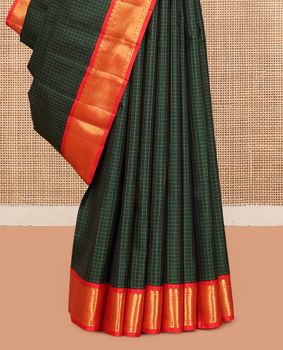 Green Checked Kanchipuram Silk Saree, Complemented by a Contrast Korvai Border of Thilakam, Poun, and Jaal Designs, Grand Jaal Pallu, and a Contrast Blouse