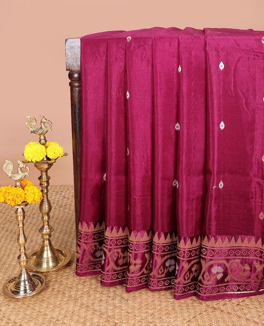 Magenta zari butta dola silk saree with patola style design, temple border & rich pallu along with plain blouse
